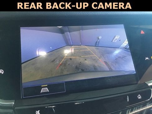 Used 2025 Cadillac XT6 Premium Luxury image 24