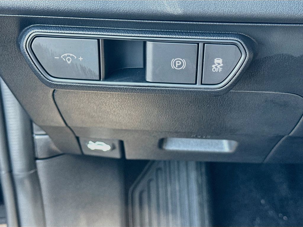 New 2026 Kia K4 FWD image 10