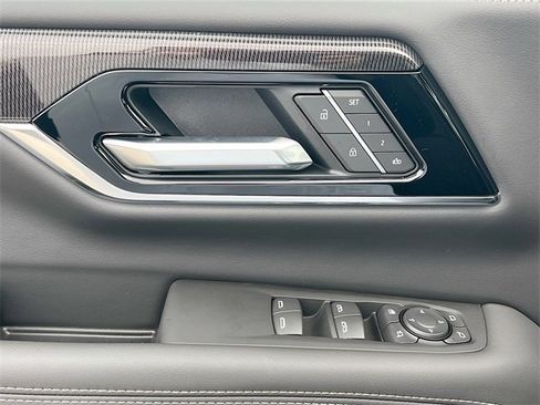 New 2026 GMC Yukon XL Elevation image 13