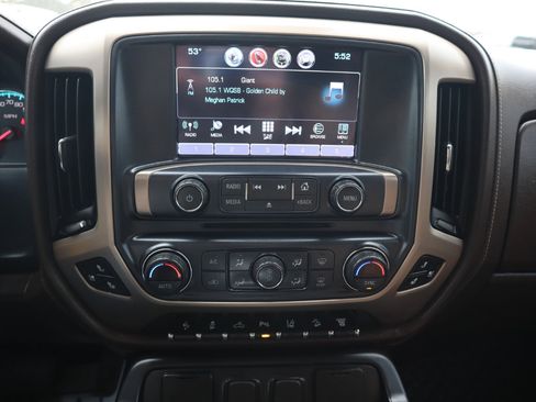 Used 2018 GMC Sierra 3500 Denali w/ Duramax Plus Package image 11