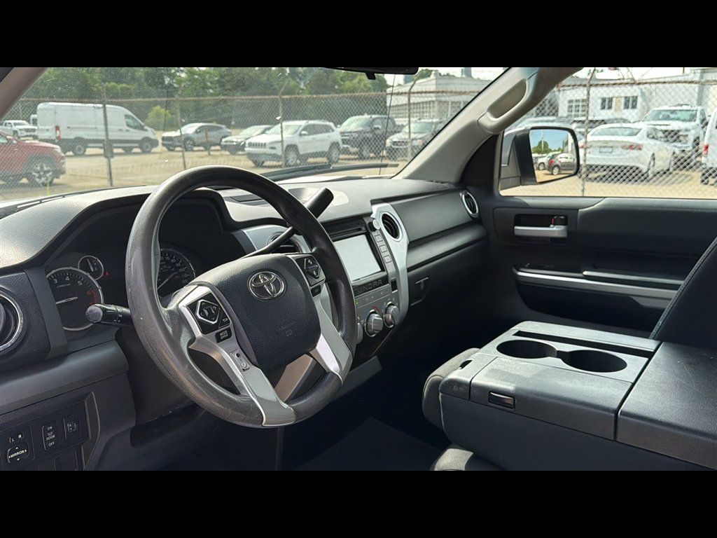 Used 2016 Toyota Tundra SR AWD/4WD image 9