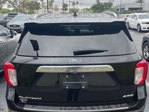 Used 2021 Ford Explorer Platinum w/ Equipment Group 601A image 12