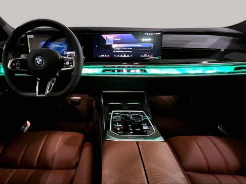 New 2026 BMW 750e xDrive w/ Premium Package AWD/4WD image 7