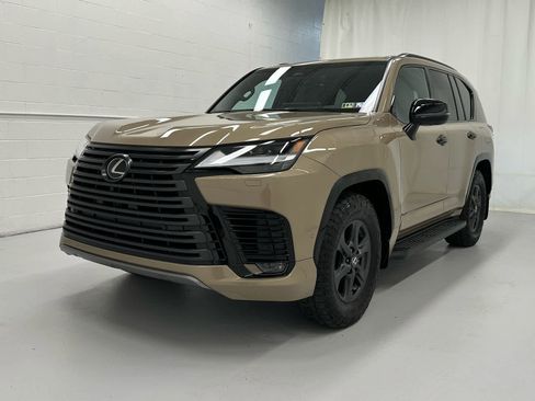Used 2025 Lexus LX 700h Overtrail w/ Accessory Package (Z1) AWD/4WD image 4