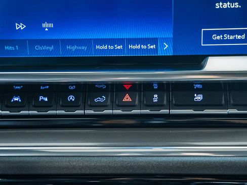 Used 2023 Chevrolet Silverado 1500 High Country w/ High Country Premium Package image 32