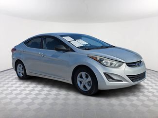 Used 2015 Hyundai Elantra SE image 1