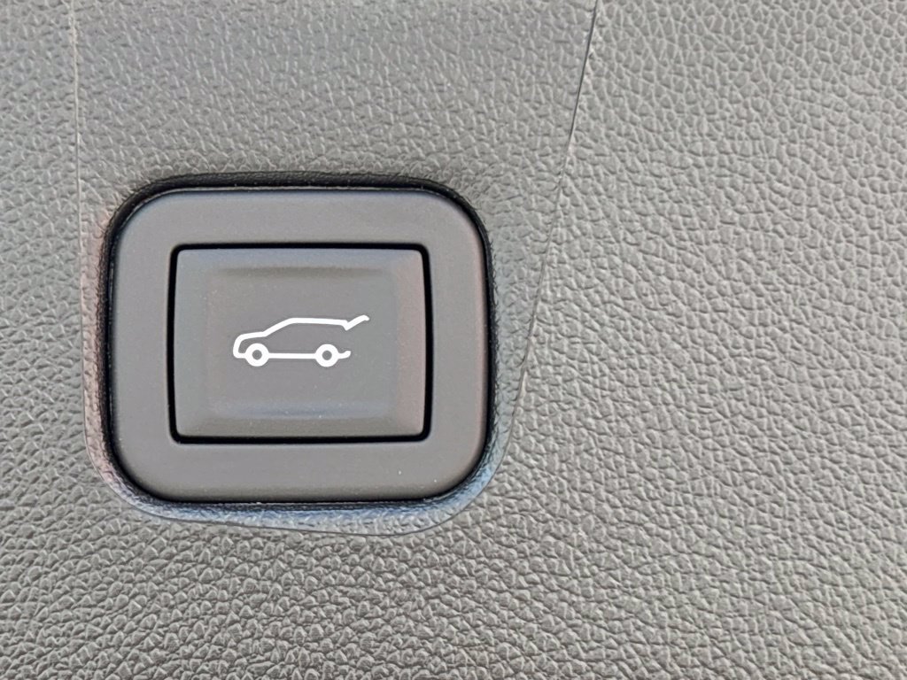 New 2026 Chevrolet Blazer LT w/ Sound & Technology Package FWD image 22