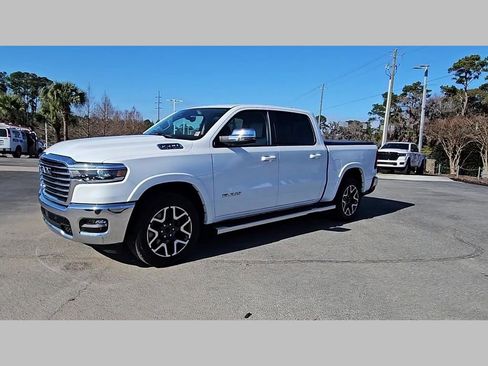 Used 2025 RAM 1500 Laramie image 40