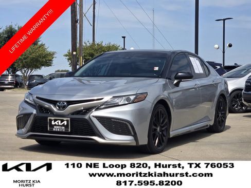 Used 2023 Toyota Camry XSE FWD image 2