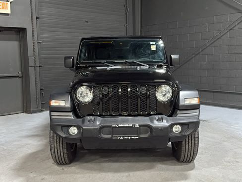 Used 2024 Jeep Wrangler Unlimited Sport AWD/4WD image 2