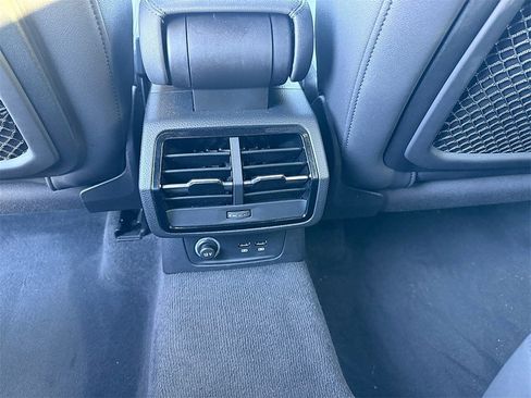 Used 2019 Audi Q3 2.0T Premium image 13