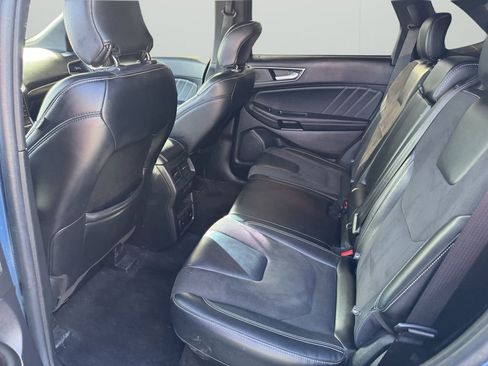Used 2019 Ford Edge ST w/ Equipment Group 401A AWD/4WD image 18