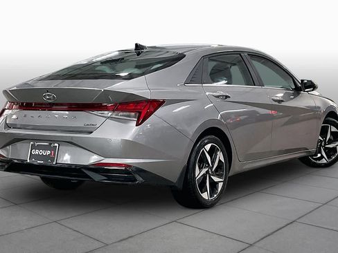 Used 2023 Hyundai Elantra Limited FWD image 13