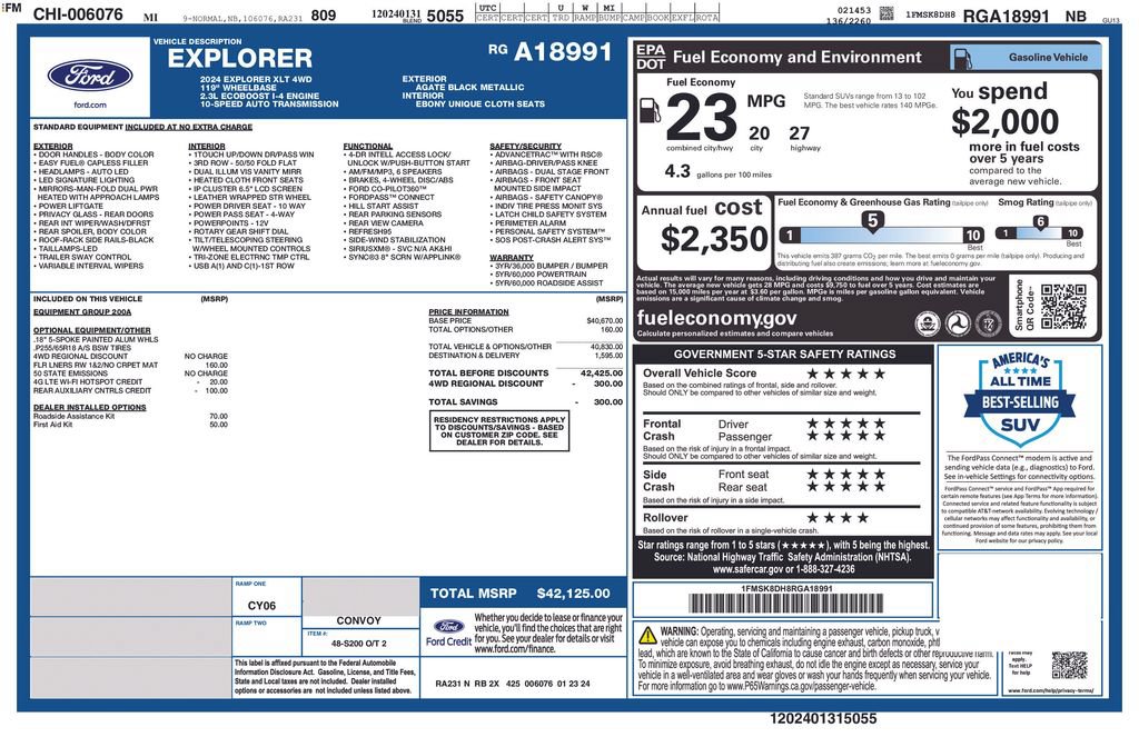 Used 2024 Ford Explorer XLT AWD/4WD image 2