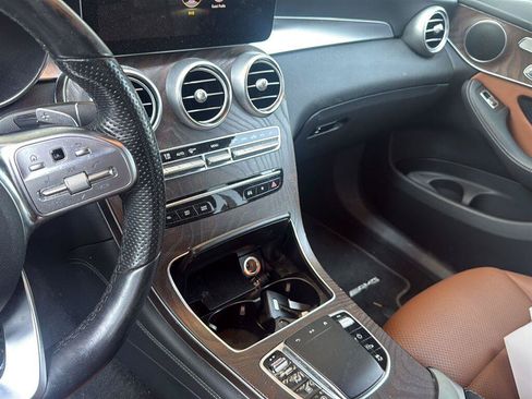 Used 2021 Mercedes-Benz GLC 300 image 9