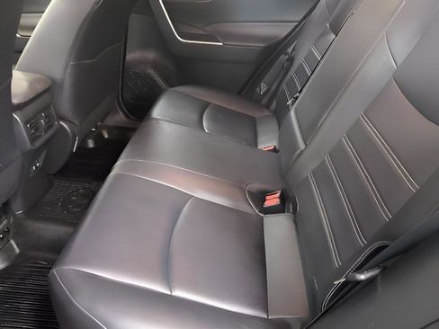 Used 2020 Toyota RAV4 XLE Premium image 19