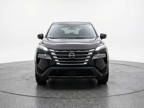 Used 2025 Nissan Rogue SV AWD/4WD image 2