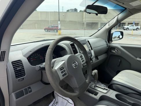 Used 2018 Nissan Frontier S RWD image 10