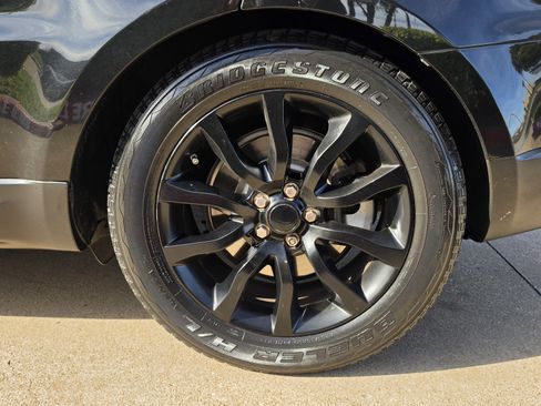 Used 2016 Land Rover Range Rover Sport HSE image 14