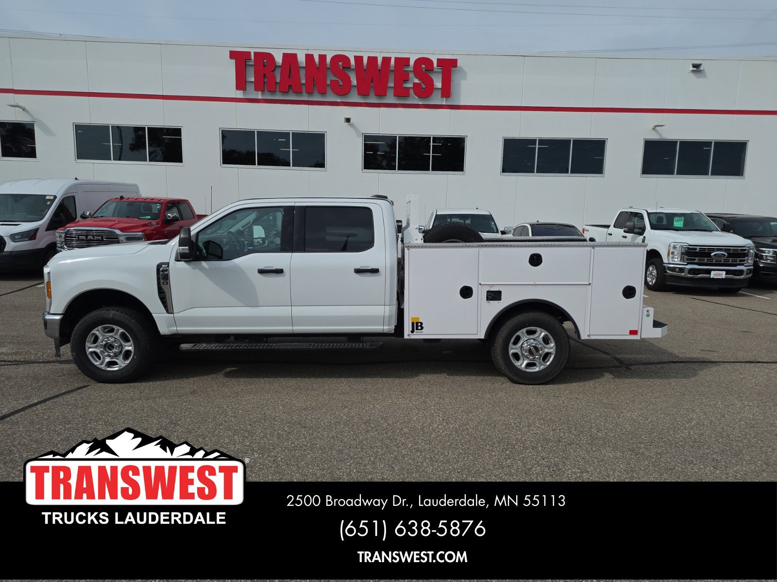 Used 2025 Ford F350 XLT AWD/4WD image 2