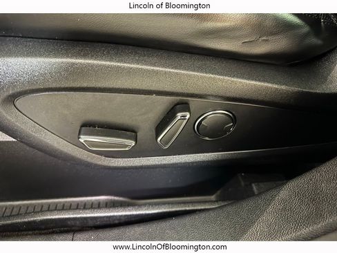 Used 2016 Lincoln MKX Reserve w/ Climate Package image 42