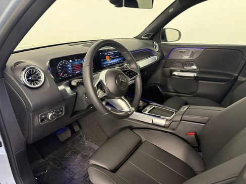 Certified 2025 Mercedes-Benz GLB 250 4MATIC image 11