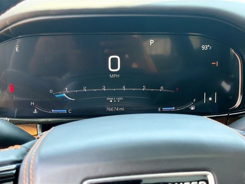 Used 2022 Jeep Grand Wagoneer Series III w/ Rear Seat Video Group 1 AWD/4WD image 12