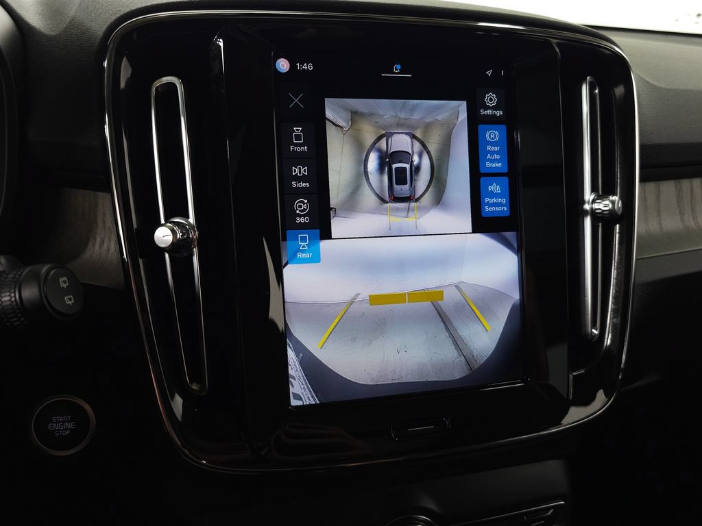 Certified 2024 Volvo XC40 B5 Ultimate w/ Climate Package AWD/4WD image 28