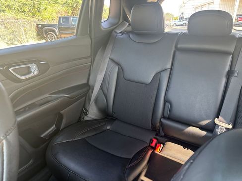 Used 2025 Jeep Compass Trailhawk w/ Trailer Tow Group image 38