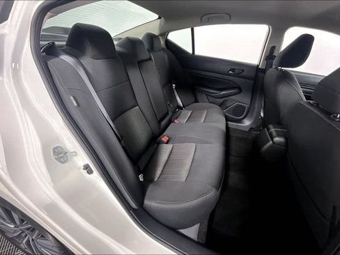 Used 2025 Nissan Altima 2.5 SV FWD image 27
