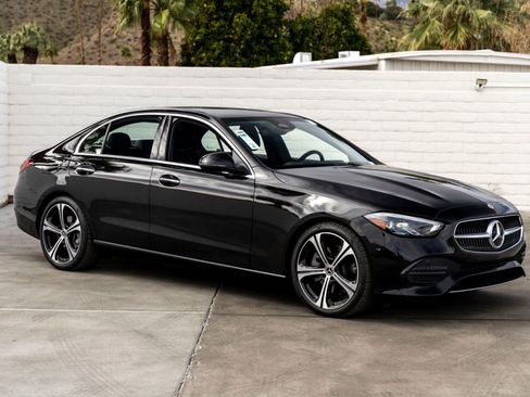 Used 2025 Mercedes-Benz C 300 Sedan image 2