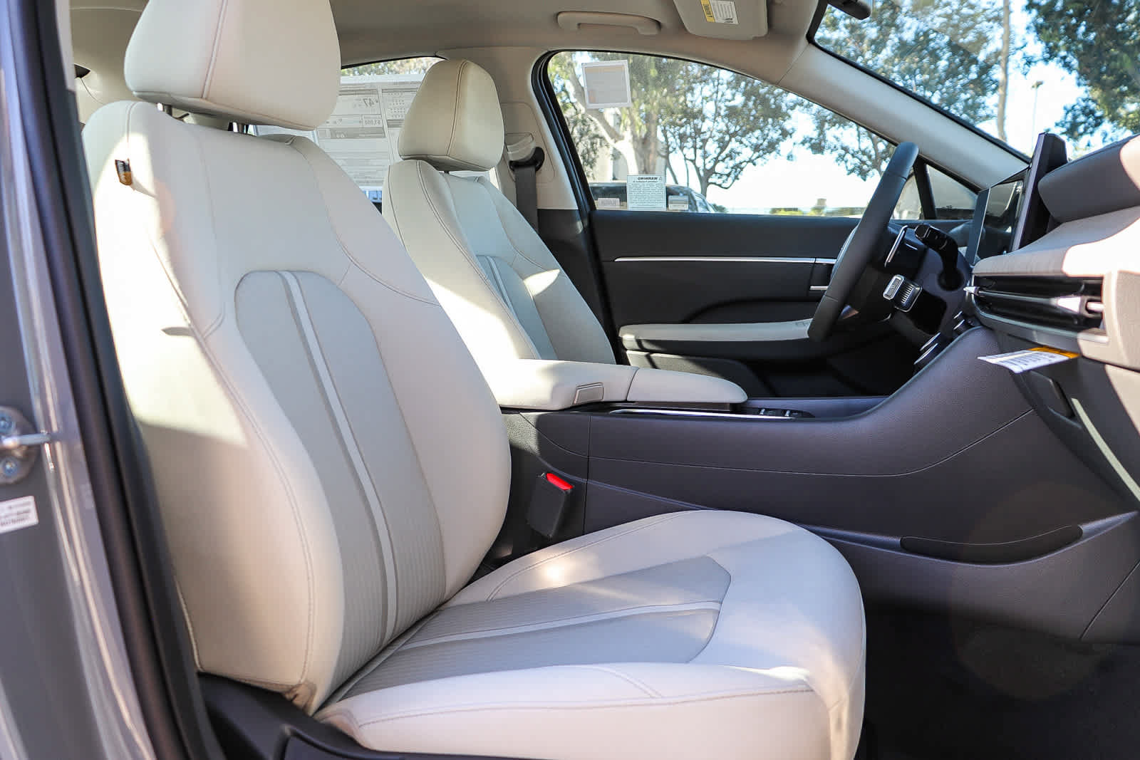 New 2026 Hyundai Sonata SEL FWD image 17