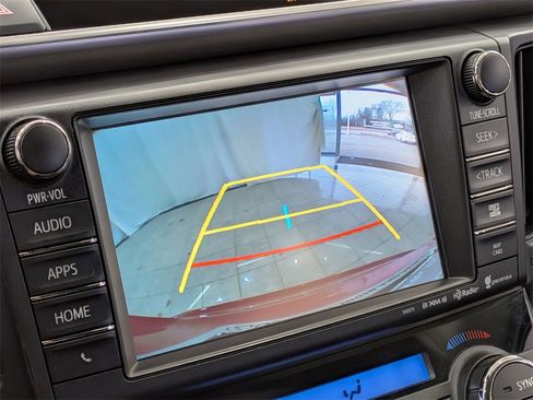 Used 2016 Toyota RAV4 XLE image 22