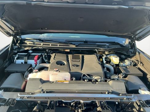 New 2025 Toyota Tundra SR5 image 18