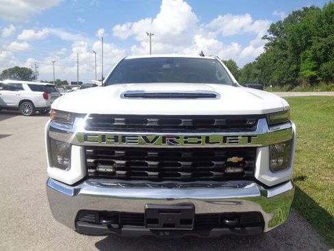 Used 2022 Chevrolet Silverado 2500 LT AWD/4WD image 9