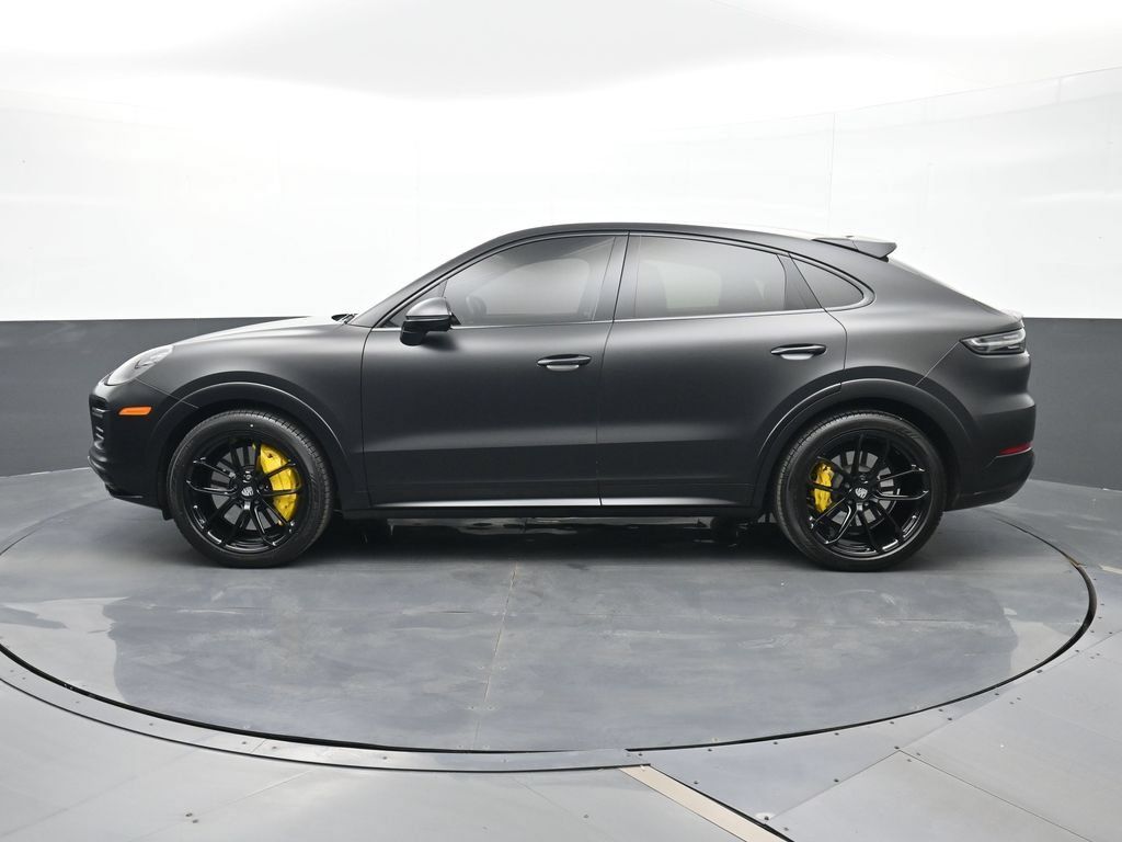 Certified 2022 Porsche Cayenne Turbo AWD/4WD image 2