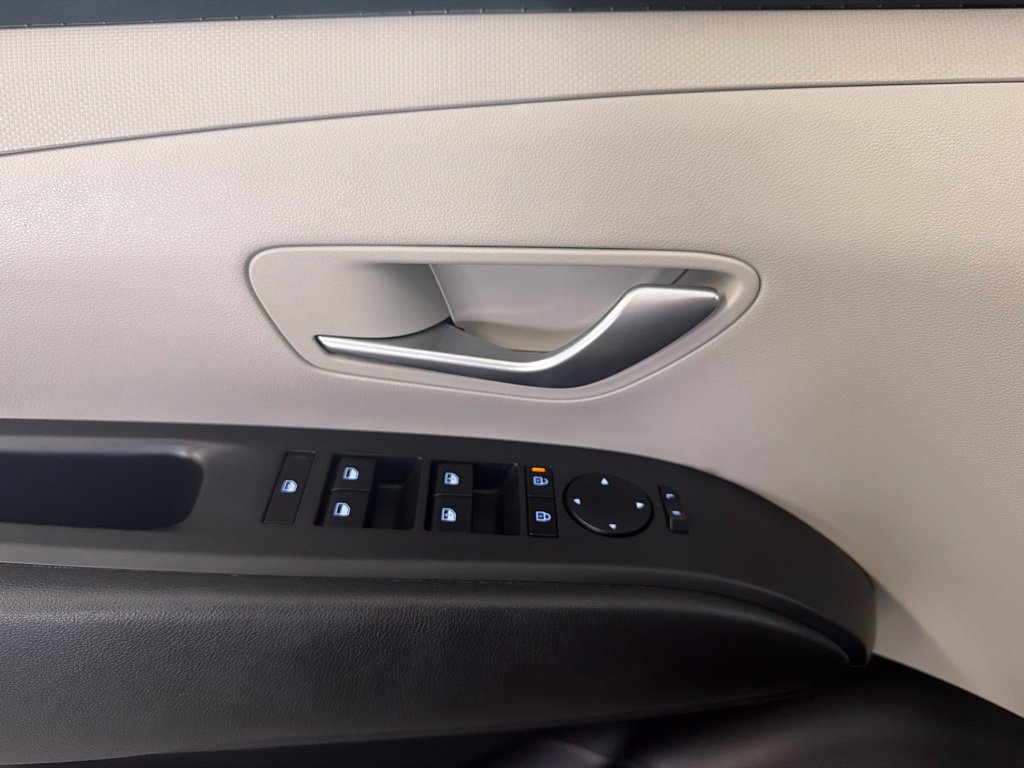 Used 2025 Hyundai Tucson SEL AWD/4WD image 14