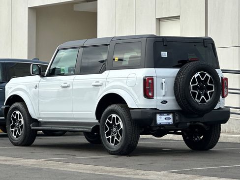 New 2025 Ford Bronco Outer Banks image 5