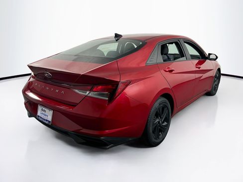 Used 2023 Hyundai Elantra SEL FWD image 5