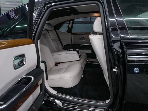 Used 2011 Rolls-Royce Ghost image 51