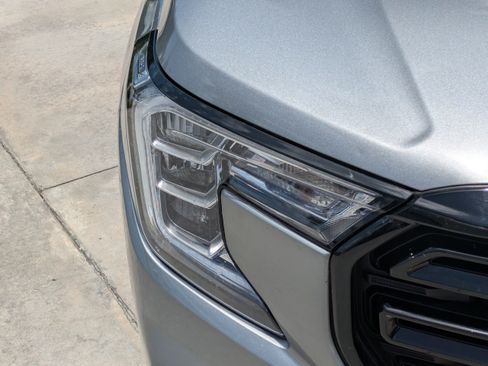 Used 2023 GMC Terrain SLT w/ Elevation Edition FWD image 7