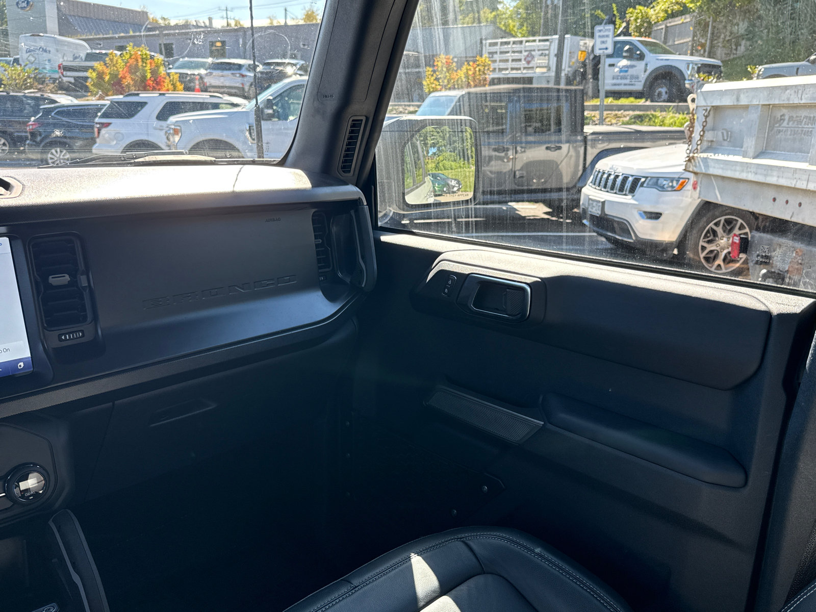 Used 2021 Ford Bronco First Edition AWD/4WD image 25