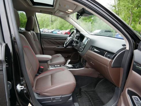 Used 2018 Mitsubishi Outlander GT AWD/4WD image 8