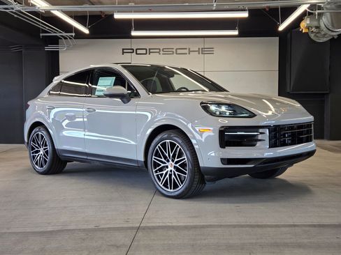 New 2026 Porsche Cayenne Base image 28