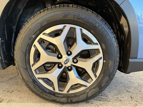 Used 2020 Subaru Forester Premium image 10