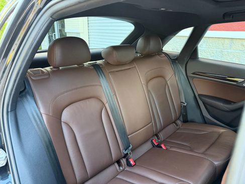Used 2017 Audi Q3 2.0T Prestige w/ Prestige Package AWD/4WD image 32