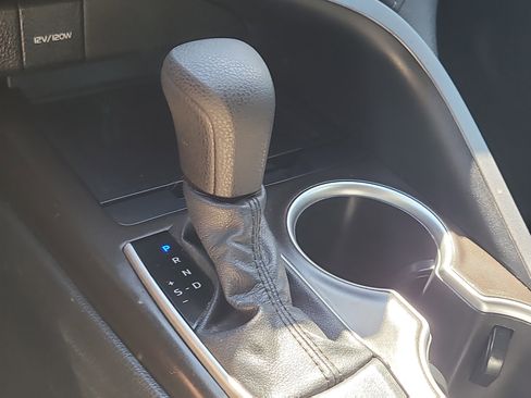 Used 2021 Toyota Camry LE FWD image 25