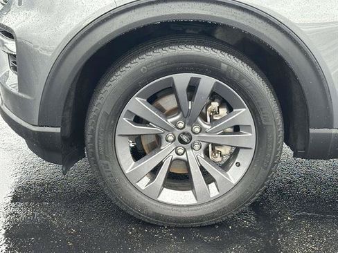 Used 2023 Ford Explorer XLT w/ Equipment Group 202A AWD/4WD image 8