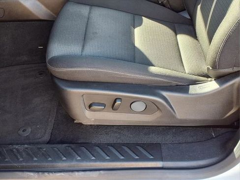 Used 2024 Chevrolet Colorado LT w/ LT Convenience Package II image 19