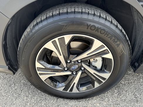 Certified 2025 Subaru Crosstrek 2.0i Premium image 9